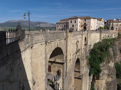 P000146