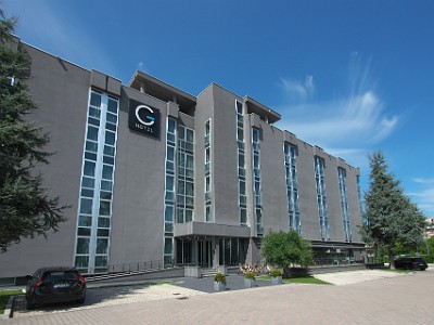 P000253