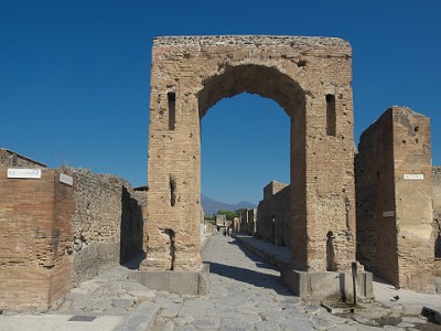 P000332