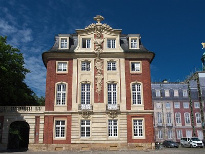 P000216