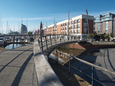 P000105