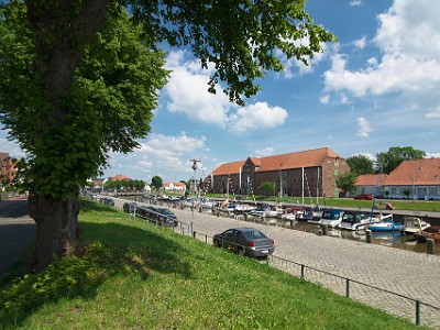 P000245