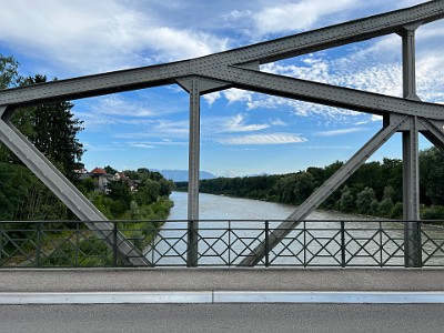 P000127